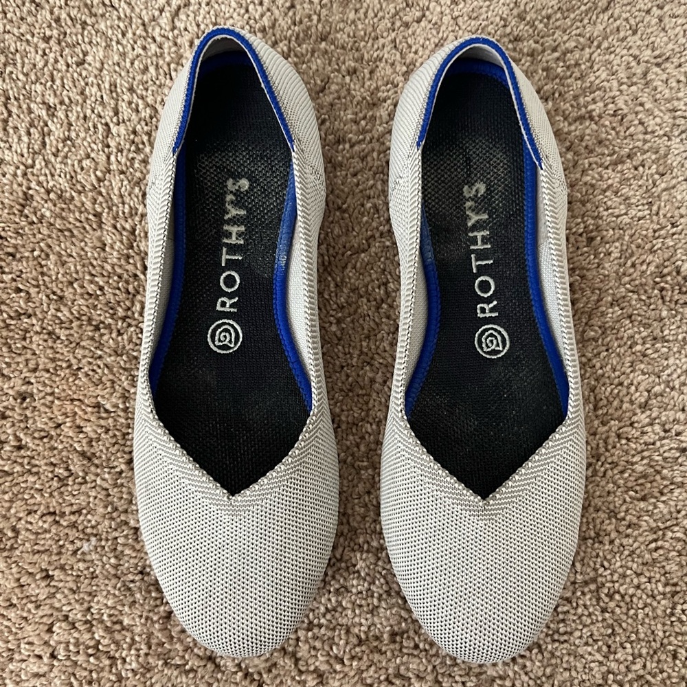 Rothys - “The Flat” Roynded Toe Ballet Flats in Grey